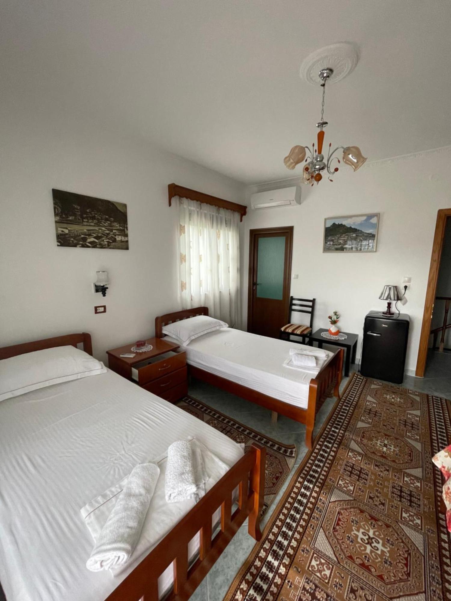Guest House Xhuljon Berat Zewnętrze zdjęcie