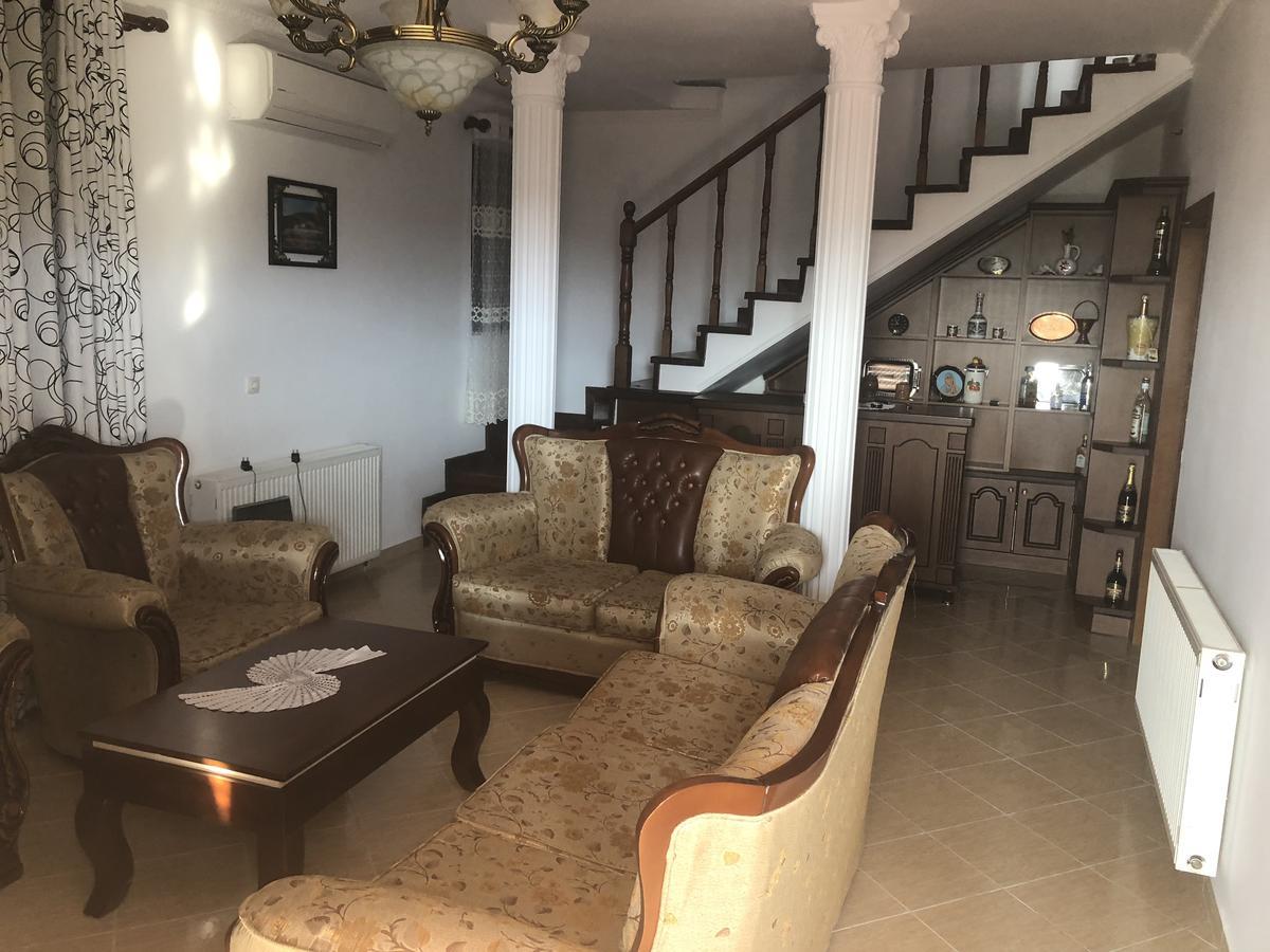 Guest House Xhuljon Berat Zewnętrze zdjęcie