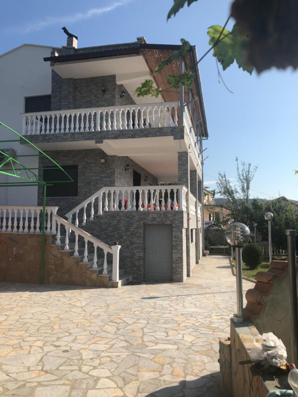 Guest House Xhuljon Berat Zewnętrze zdjęcie